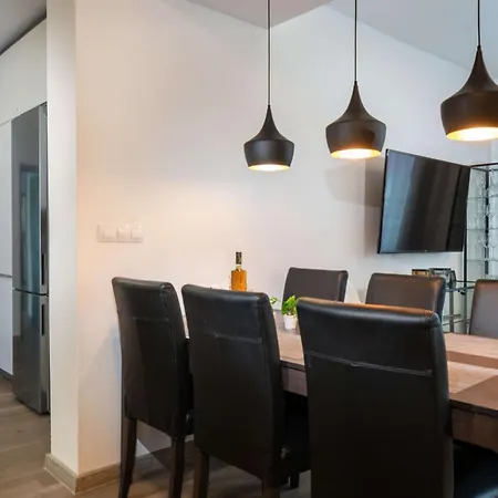 Apartmanica Triangel 222 Apartment